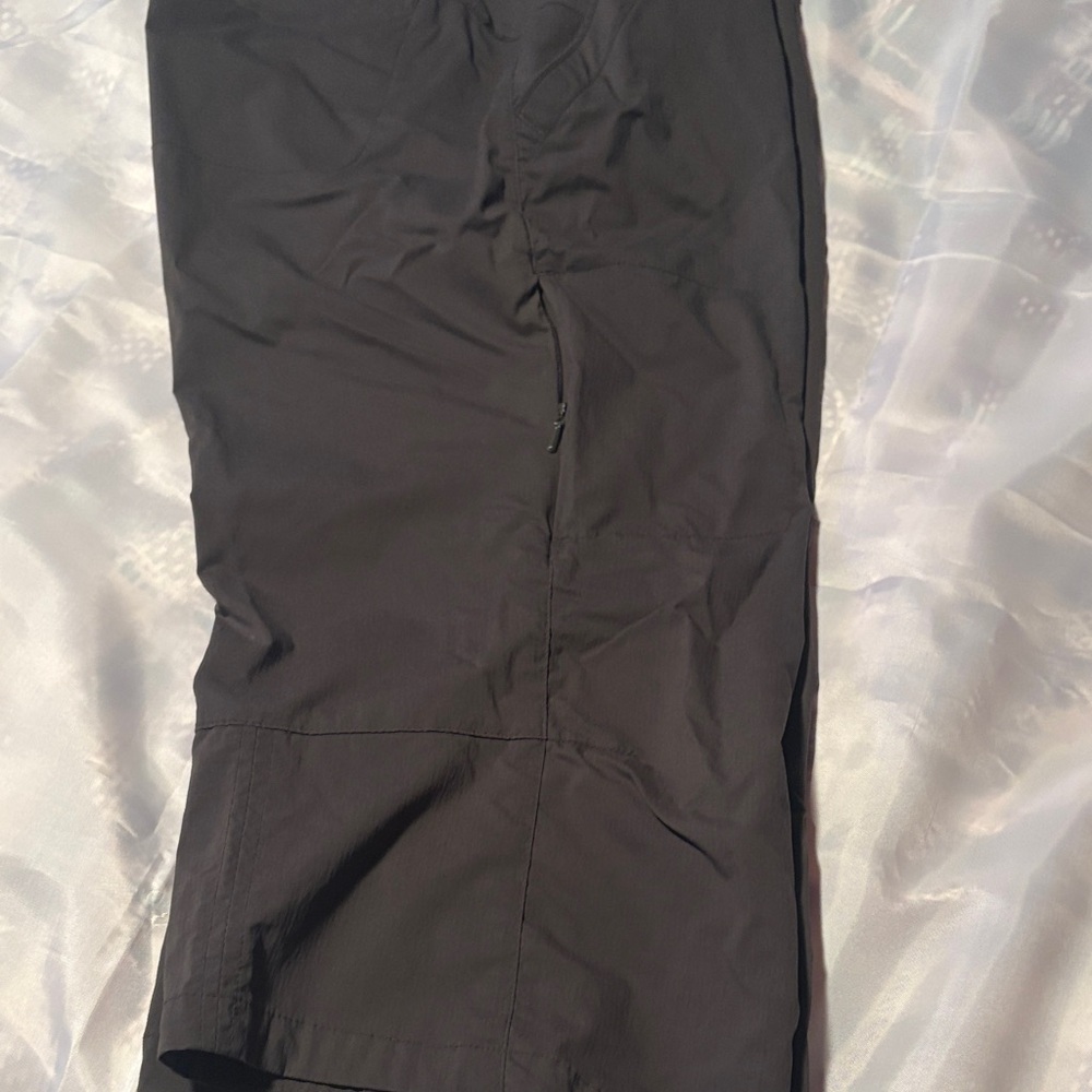 REI Women's Charcoal Capris -size 8 - Picture 7 of 8